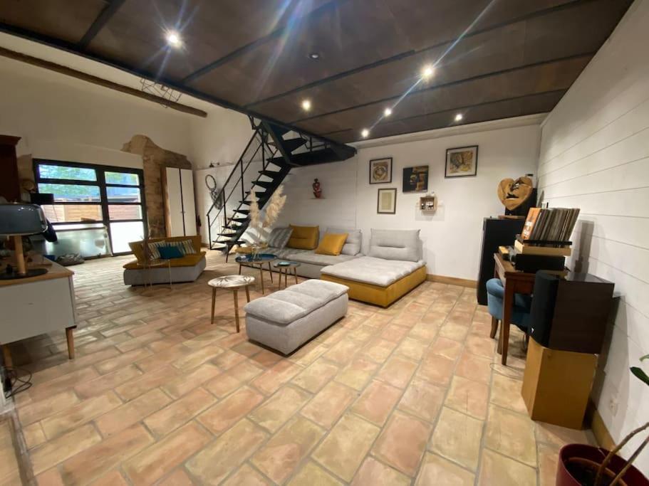 Loft Des Chartreux - 150m2 4 Hammam Piscine Centre-ville Holiday home