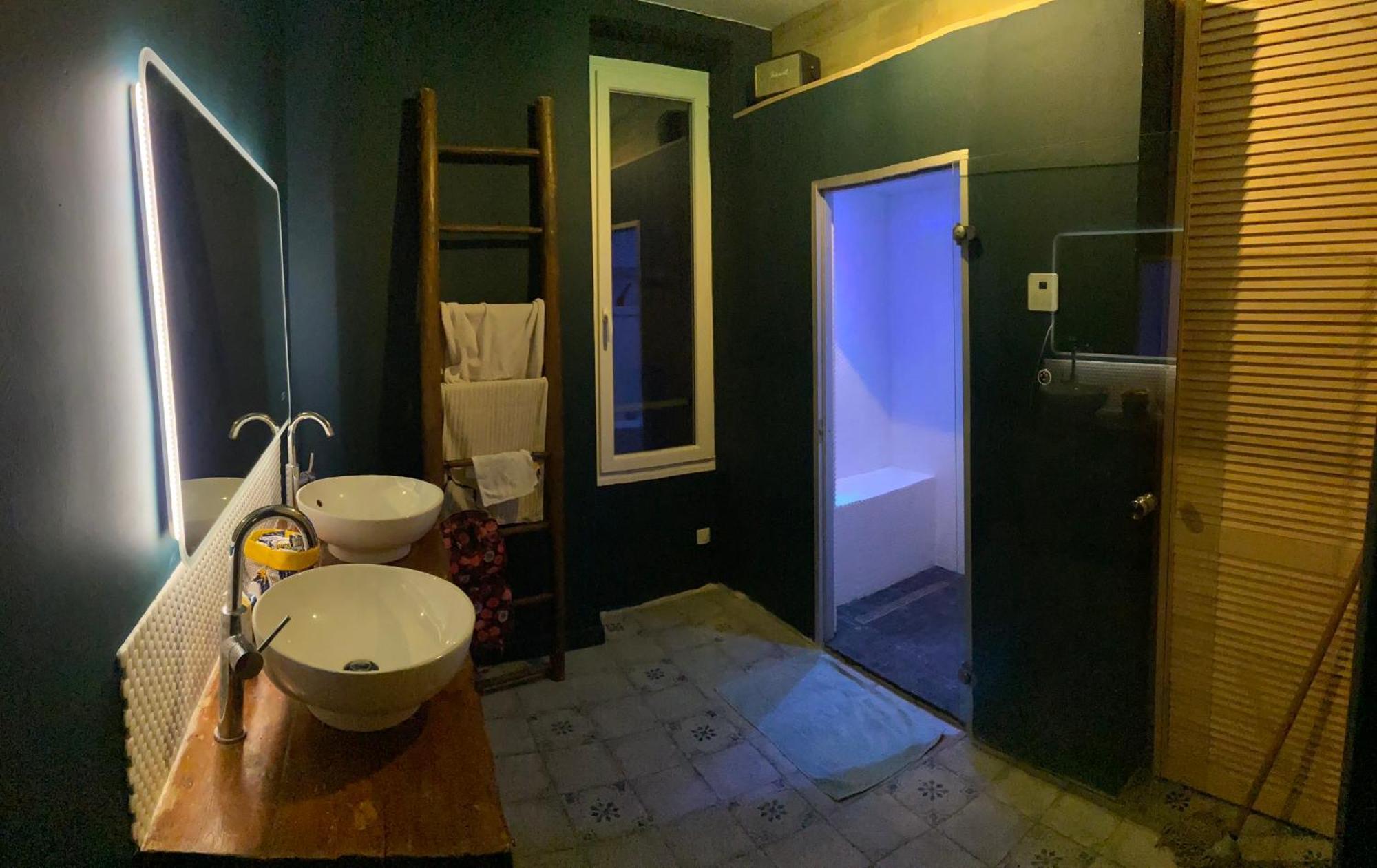 Loft Des Chartreux - 150m2 4 Hammam Piscine Centre-ville Holiday home Marseille